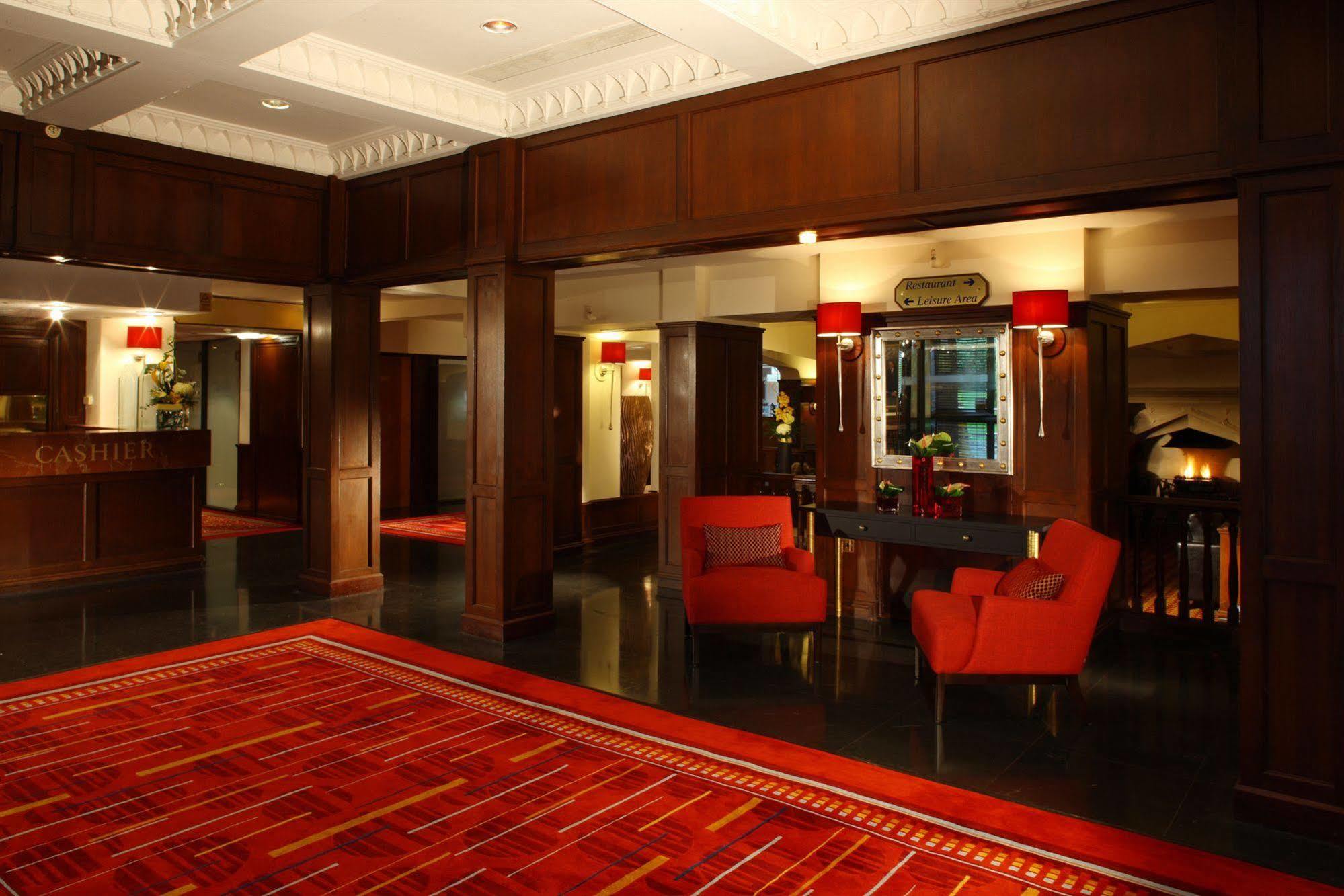 The Aberdeen Dyce Hotel Exterior foto